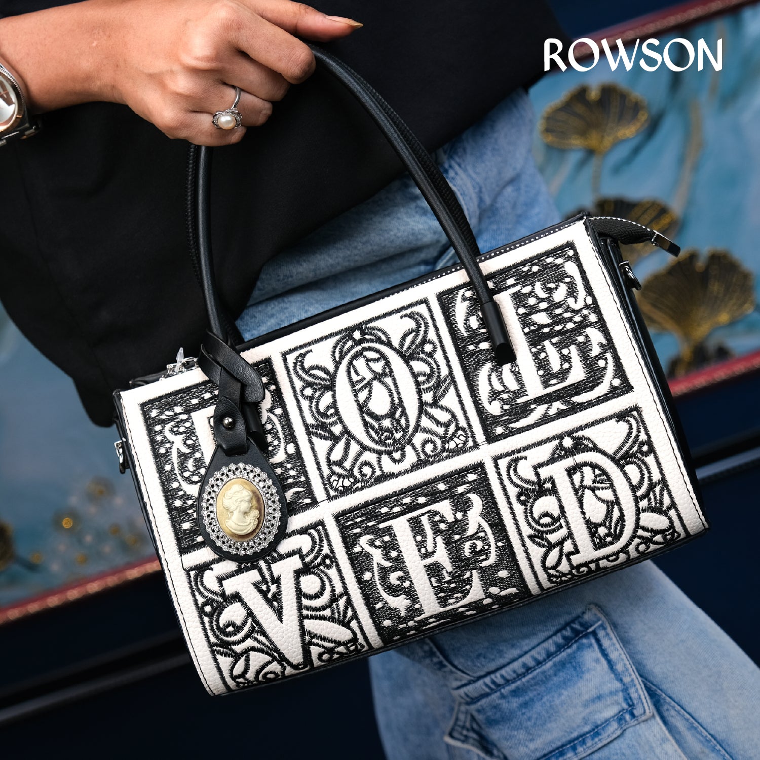 Eterna Letters Handbag-6